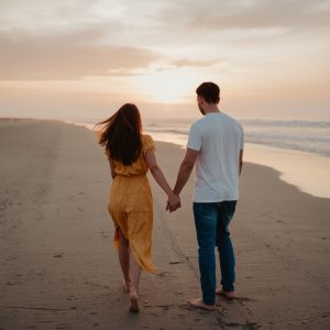 Cuplu monogam, tineri fideli unul altuia